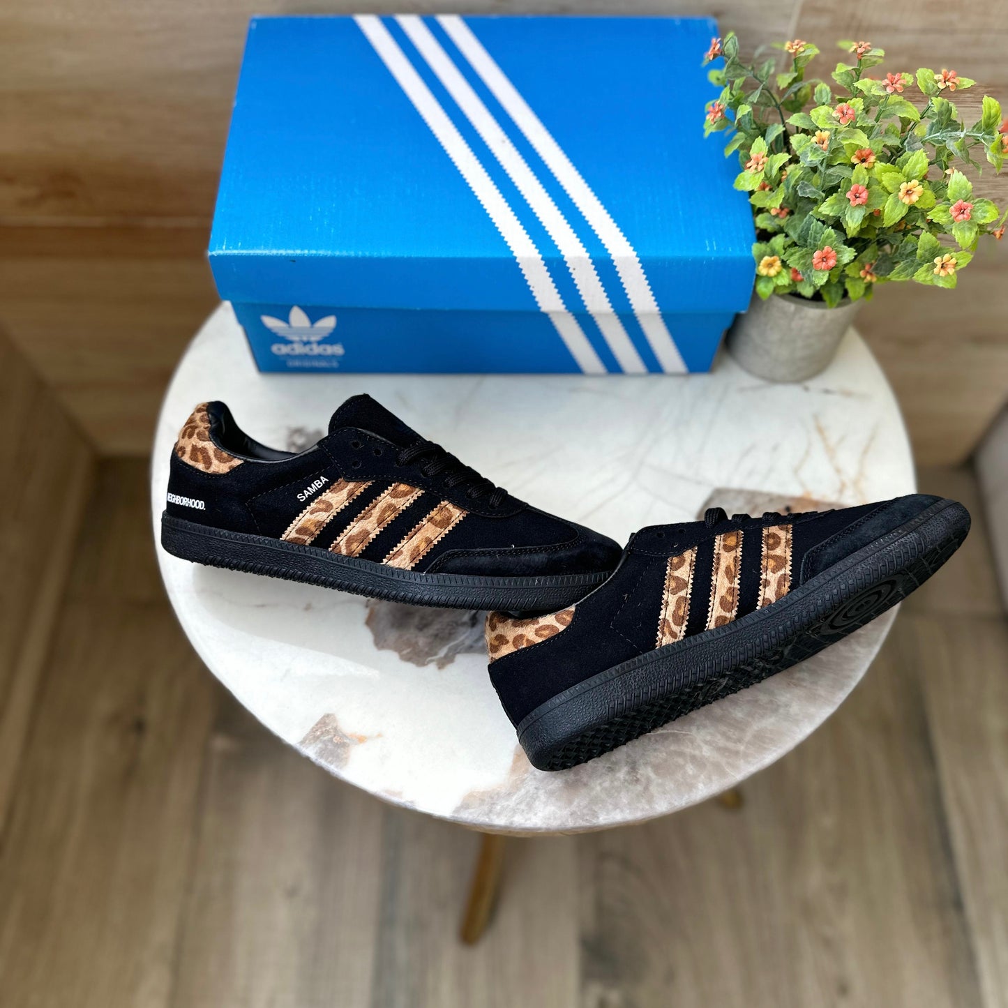 ADIDAS ORGINALS SAMBA NEIGHBOURHOOD