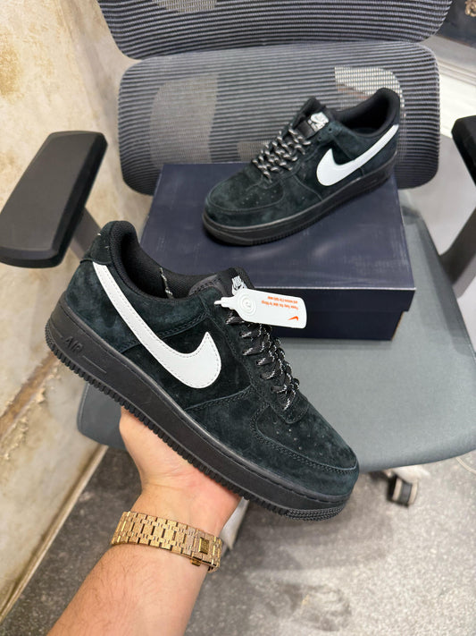 Nike airforce 1 suede black white