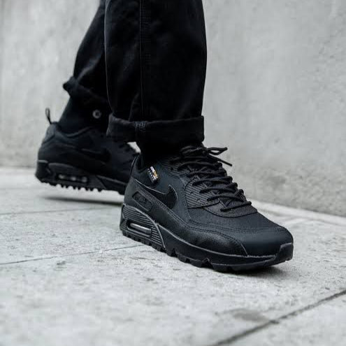 Nike airmax 90 triple black