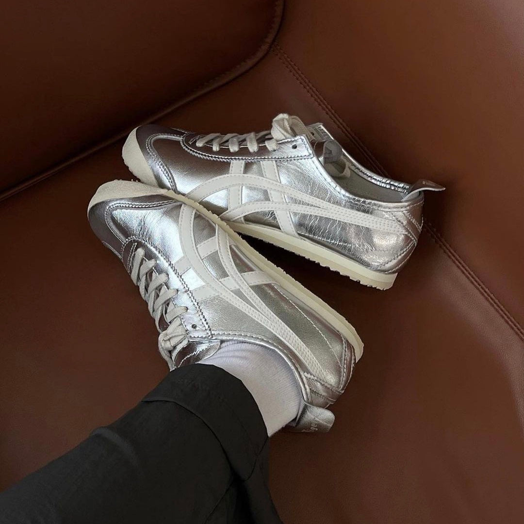 ONITSUKA TIGER TRAINERS SILVER COLOUR