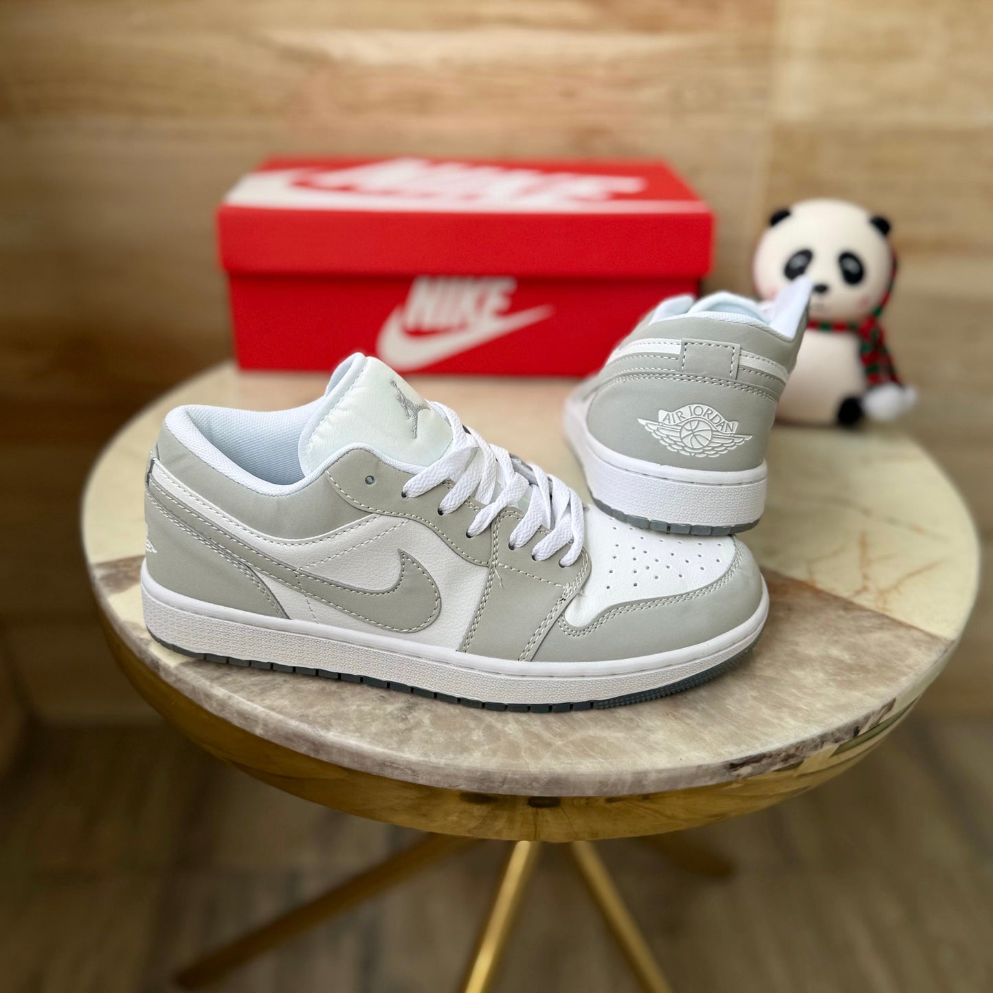 NIKE AIR JORDANS RETRO 1 WOLF GREY