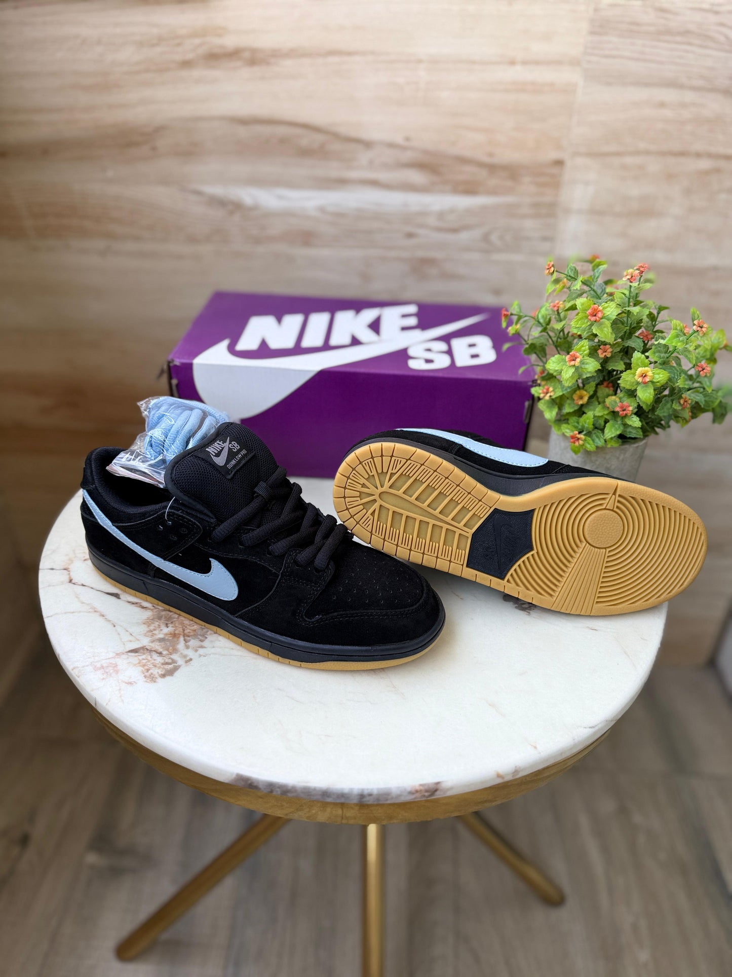 Nike sb dunk low fog black gum