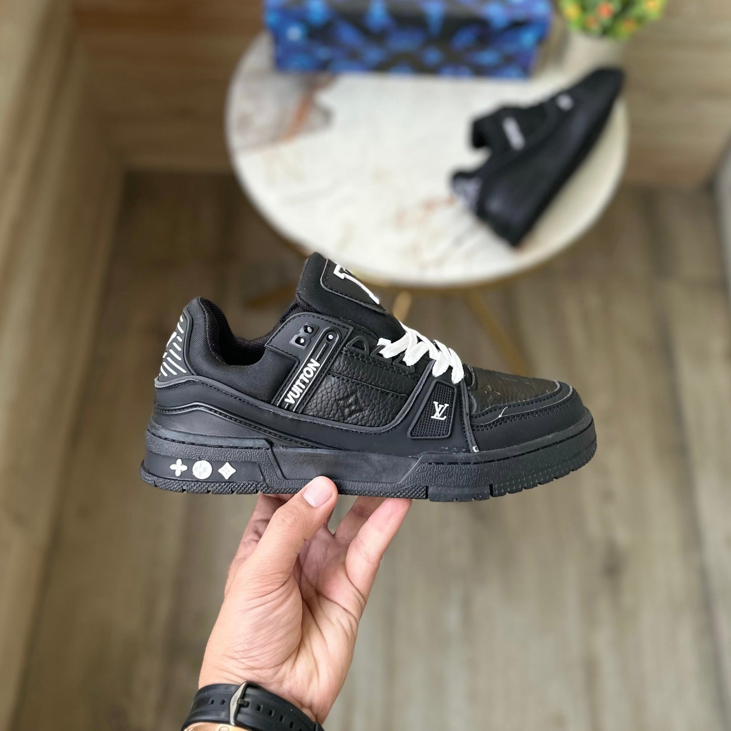 LOUIS VUITTION TRAINERS