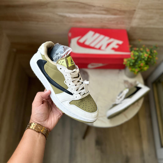 NIKE JORDAN SB DUNK X TRAVIS SCOTT GULF