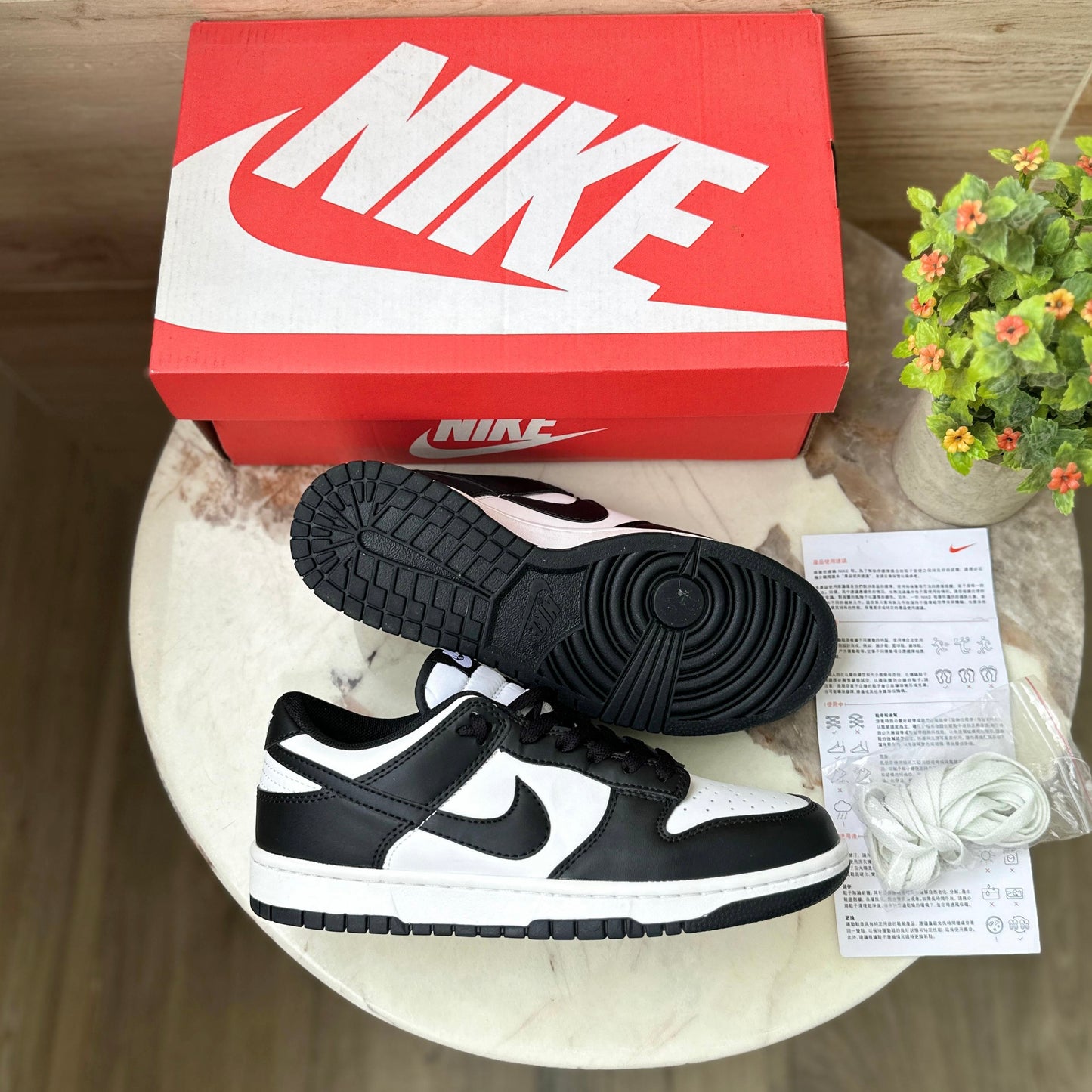 NIKE SB DUNK PANDA