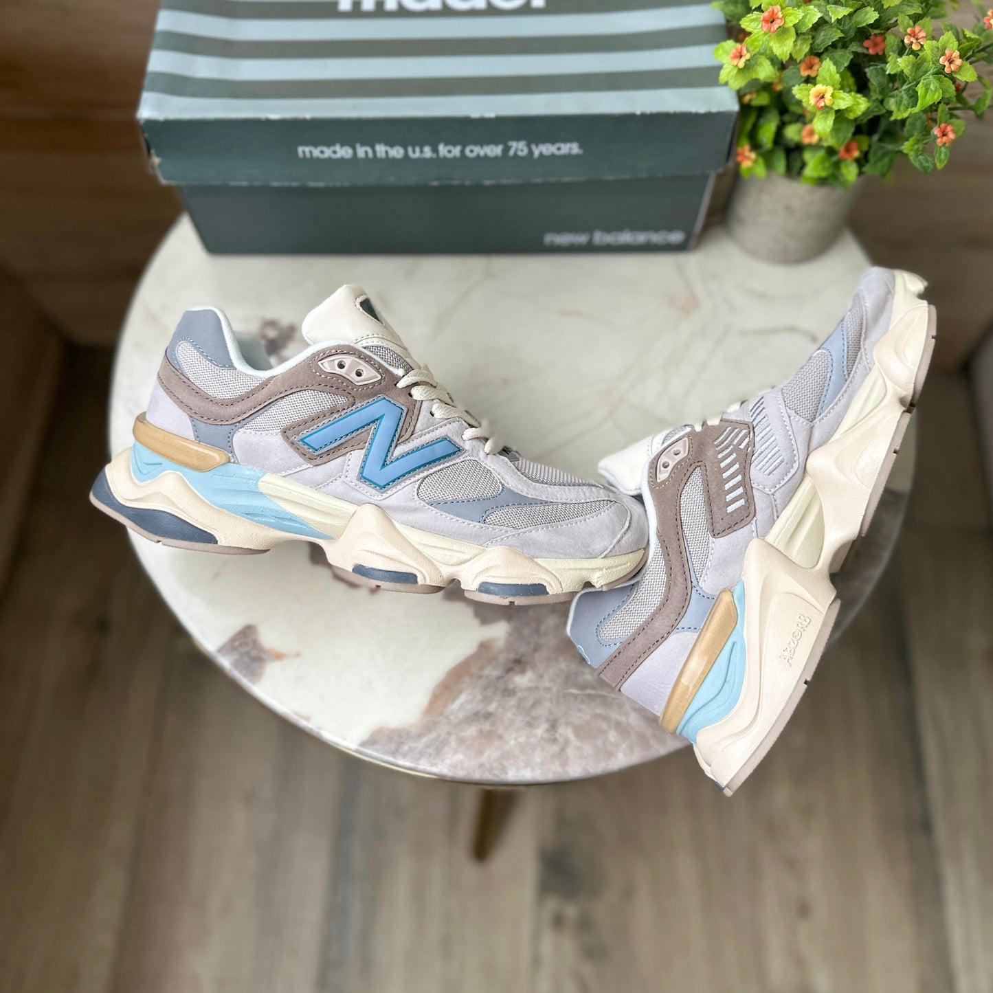 NEW BALANCE LIGHT BROWN SKY