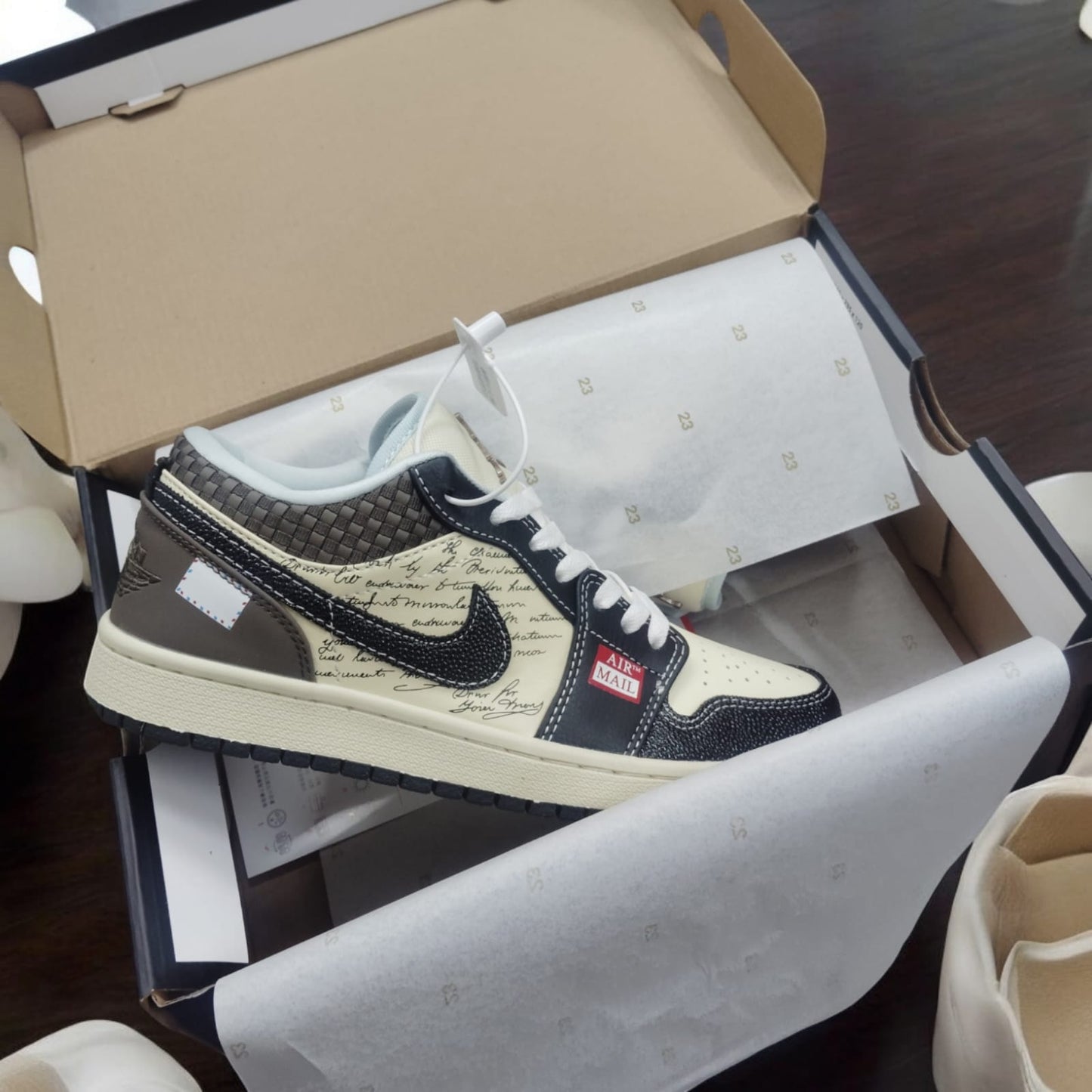 Nike air jordan one low print mail brown