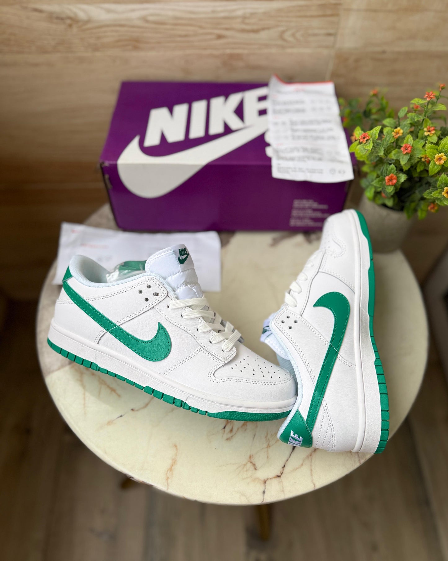 Nike sb dunk athletic white green