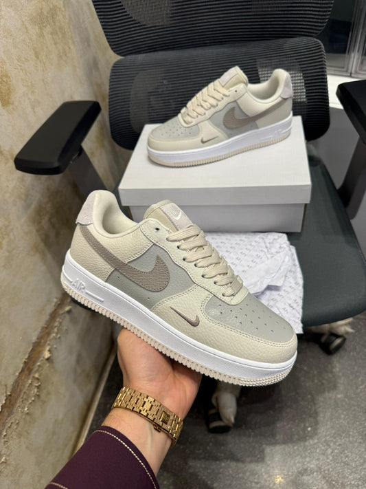 Nike airforce 1 low orewood moon