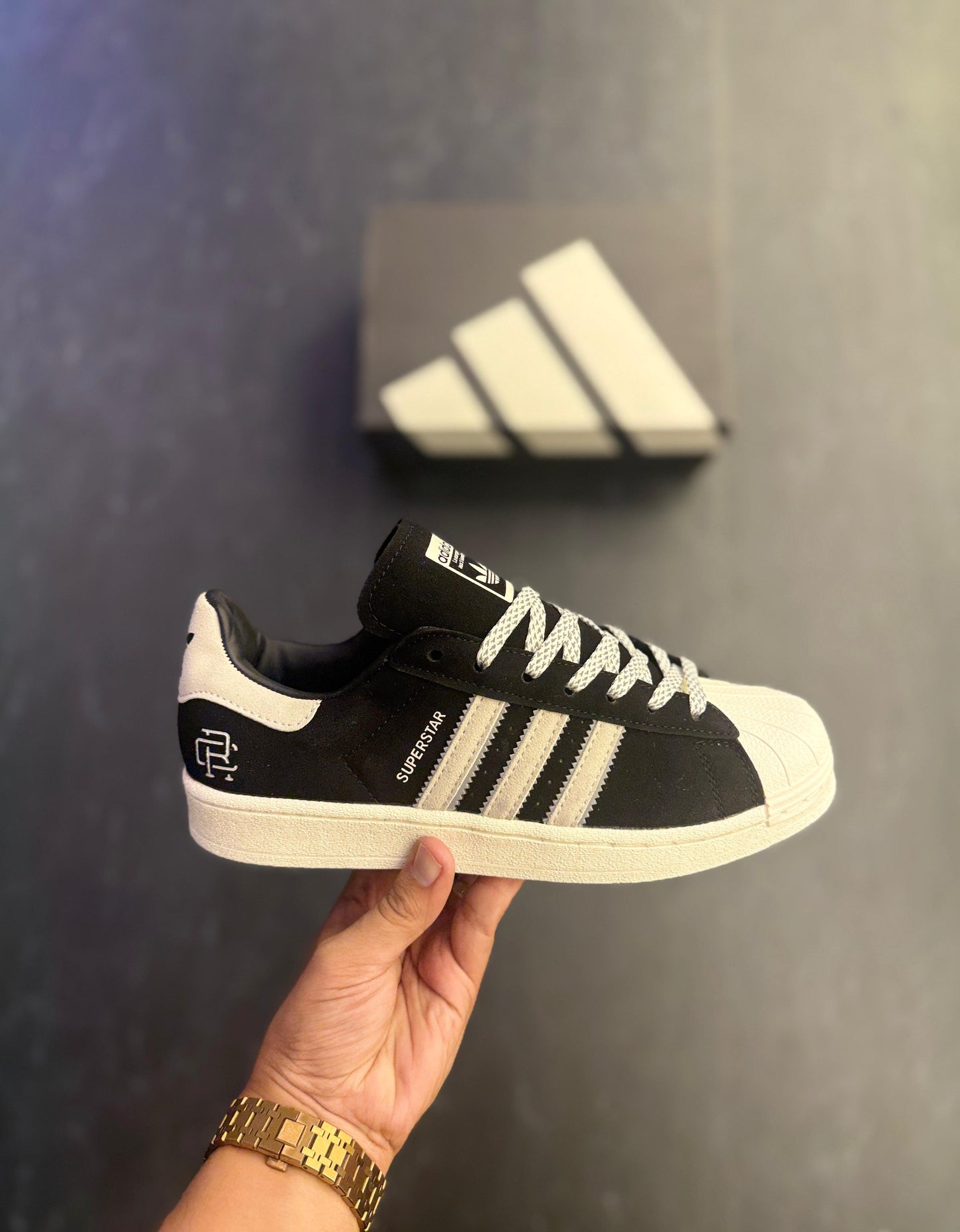 ADIDAS ORGINALS SUPERSTAR SUEDE REIGN CHAMP